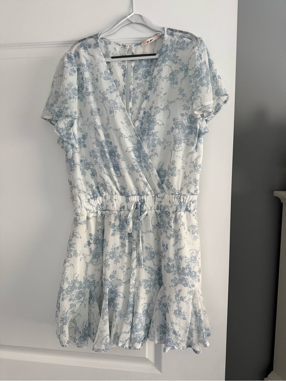 Bouquet romper blue and white print